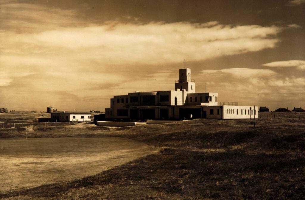 1935 – THE CLUBHOUSE